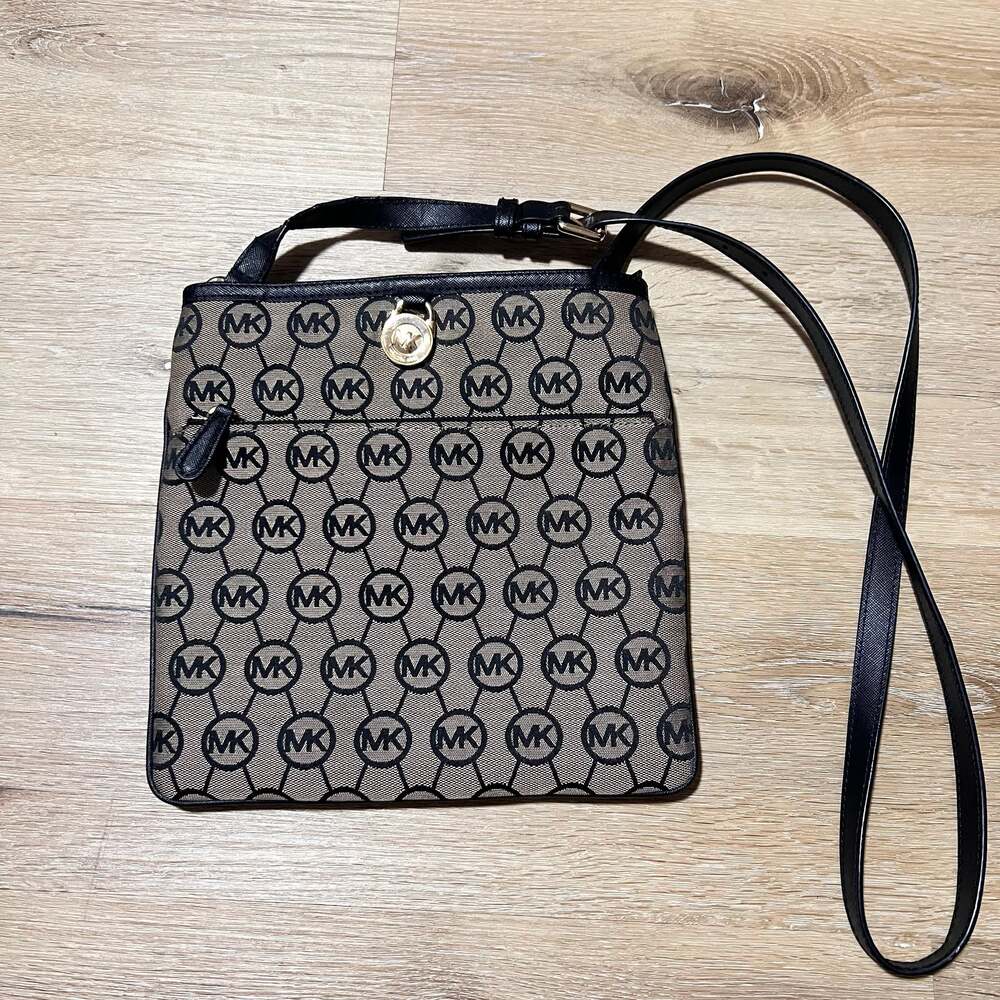 Michael Kors Kempton Large Pocket Crossbody Bag Black Monogram